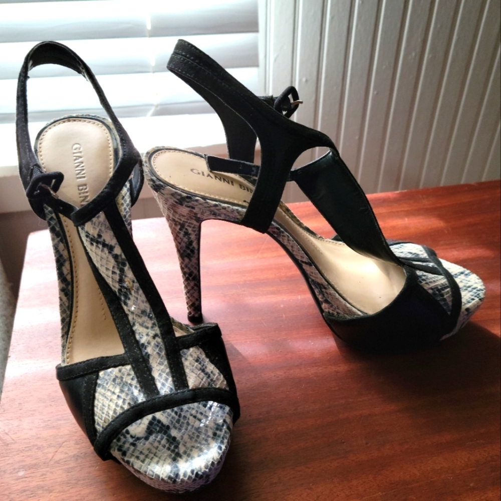 Snakeskin/black heels